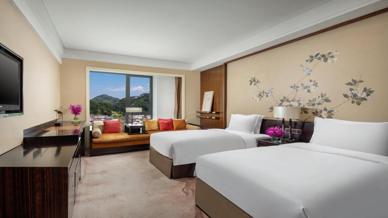 Crowne Plaza Huangshan Yucheng By Ihg Exterior photo