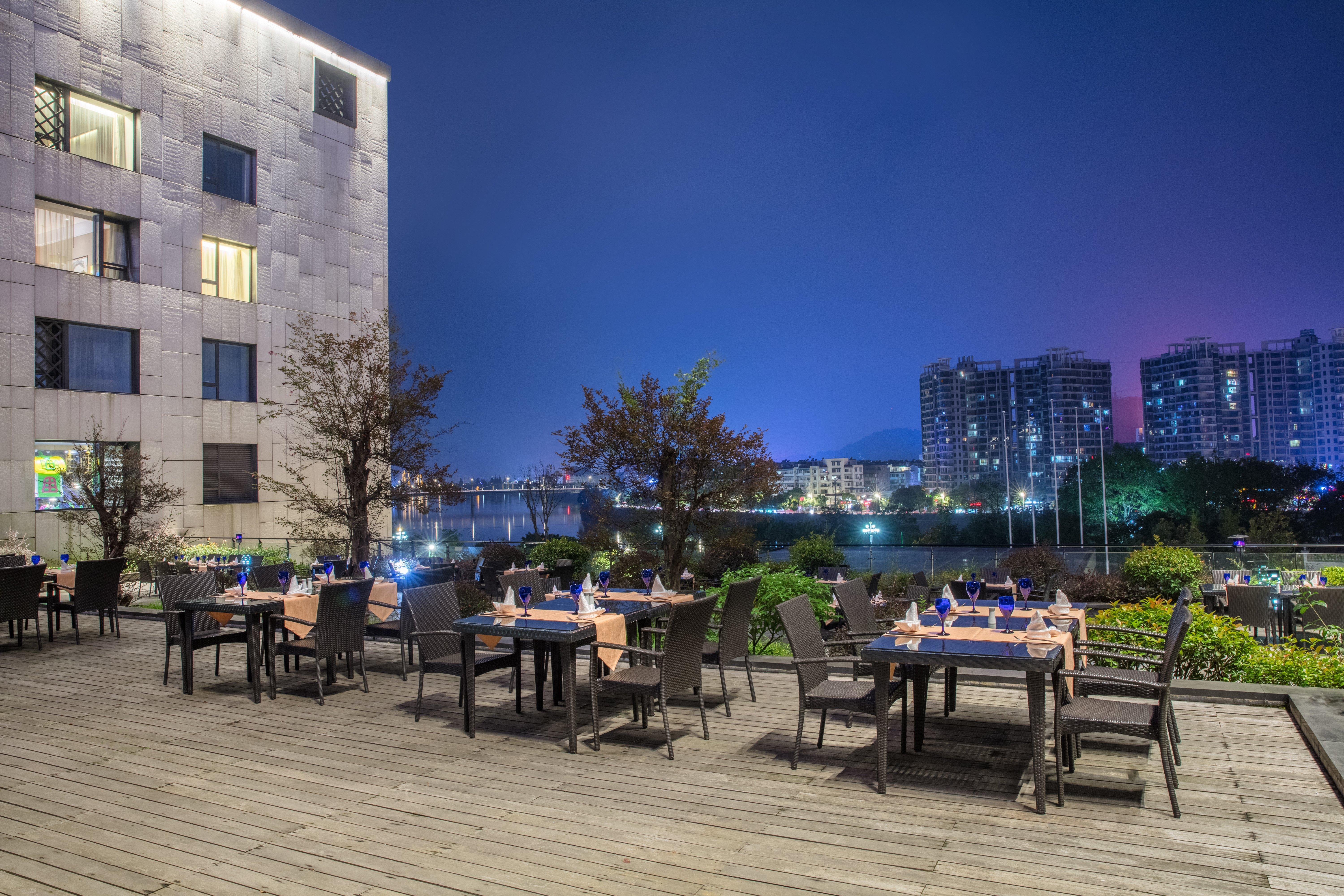 Crowne Plaza Huangshan Yucheng By Ihg Exterior photo