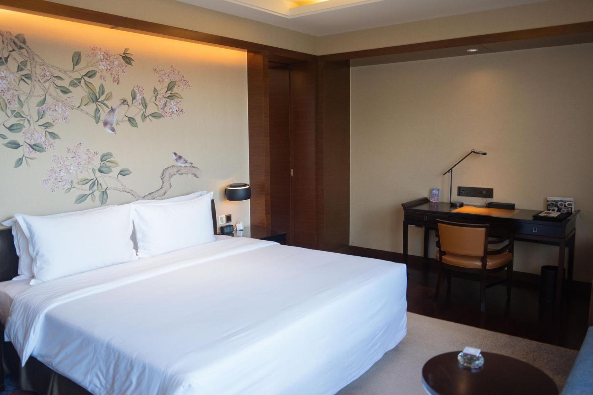 Crowne Plaza Huangshan Yucheng By Ihg Exterior photo