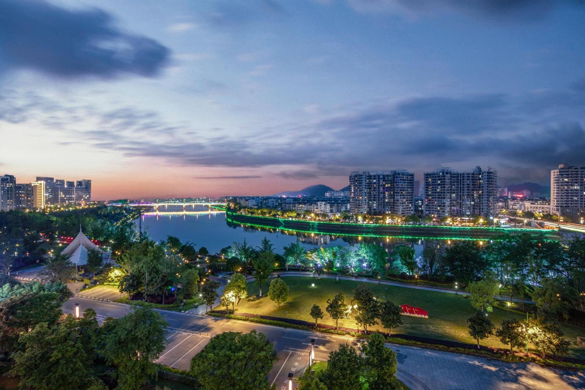 Crowne Plaza Huangshan Yucheng By Ihg Exterior photo